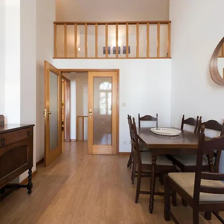 Lovelystay - The Porto Getaway Duplex - Free Parking Exterior foto