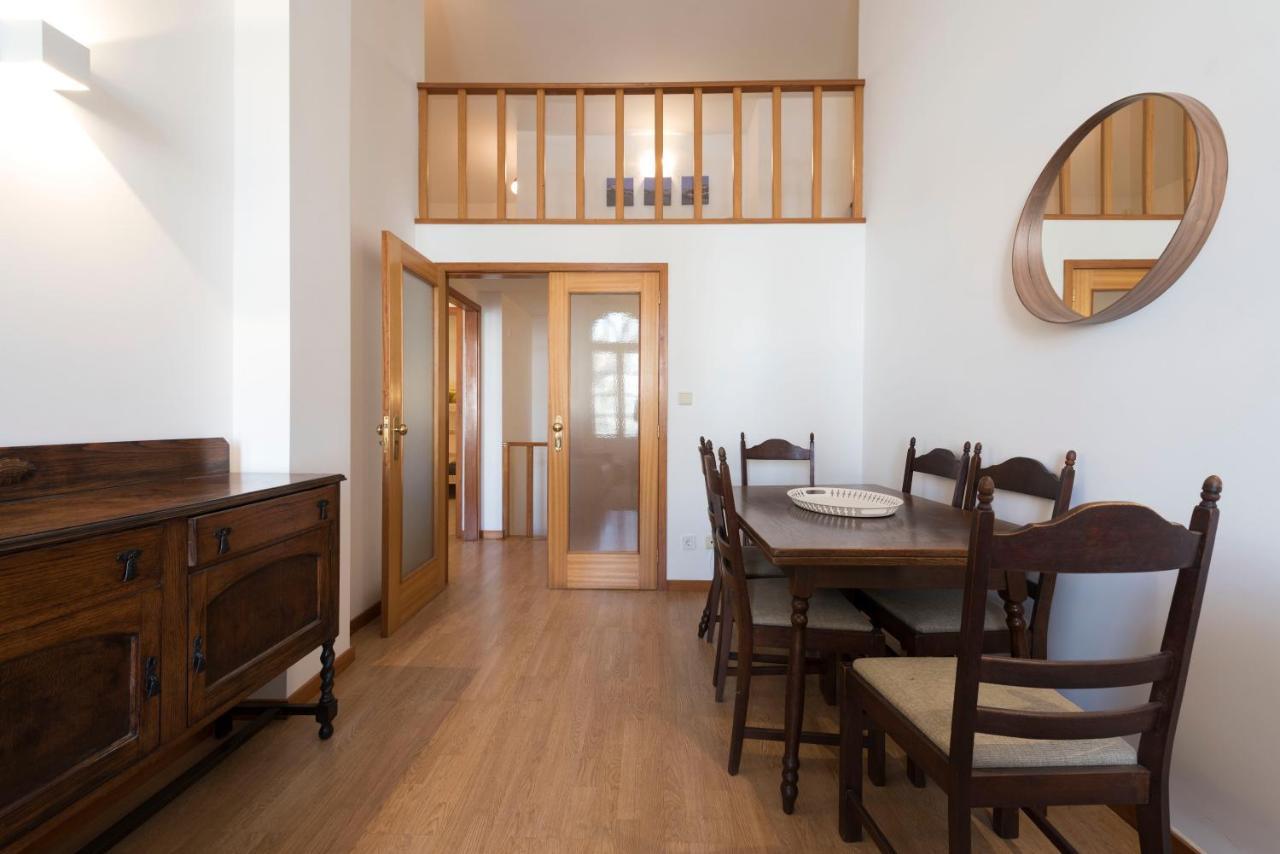 Lovelystay - The Getaway Duplex - Free Parking Apartment