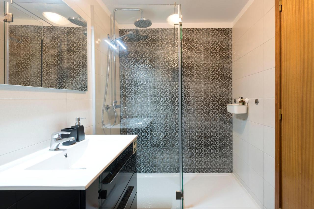 Lovelystay - The Getaway Duplex - Free Parking Apartment Porto